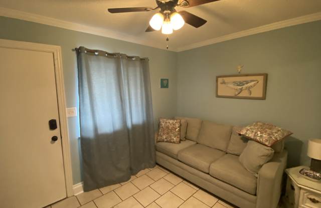 726 NE Eglin Parkway Unit 8A Gallery 4
