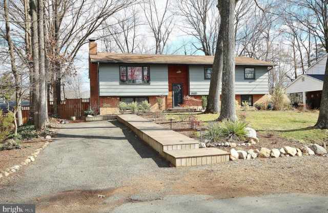 8625 CURTIS AVE - 8625 Curtis Avenue, Mount Vernon, VA 22309