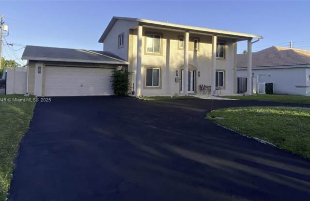 1660 NE 25th Ave - 1660 Northeast 25th Avenue, Pompano Beach, FL 33062