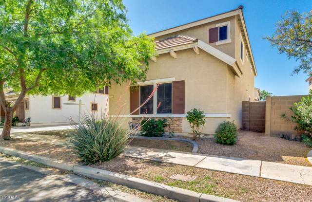 8727 E Kiowa Avenue Gallery 4