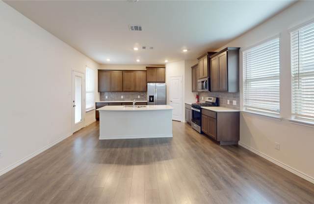 612 Liliana Lane Gallery 2