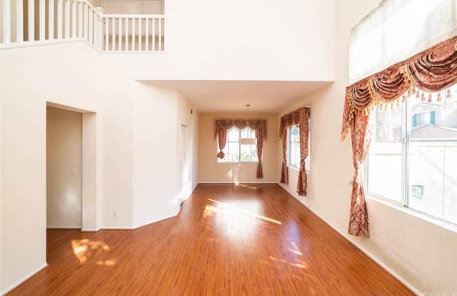 30 Del Ventura Gallery 2