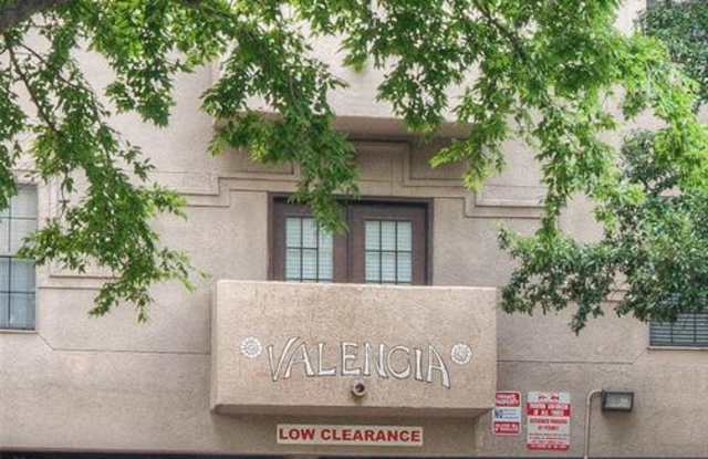 2509 Pearl St Gallery 2