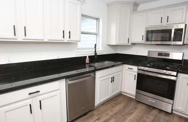 303 Yaupon Street photos photos