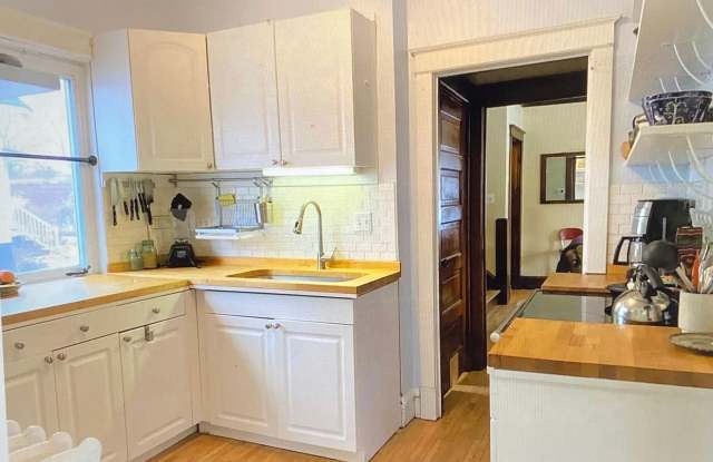 AVAILABLE APRIL - 3 BED 1 BATH photos photos