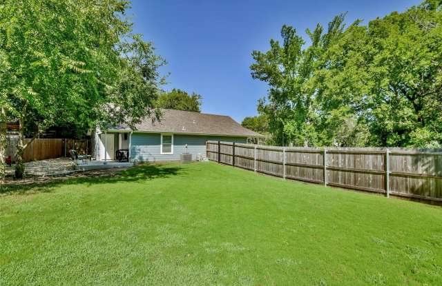 903 Comanche Cove Drive Gallery 3
