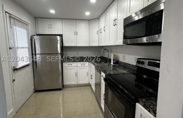 3475 N Country Club Dr Gallery 3