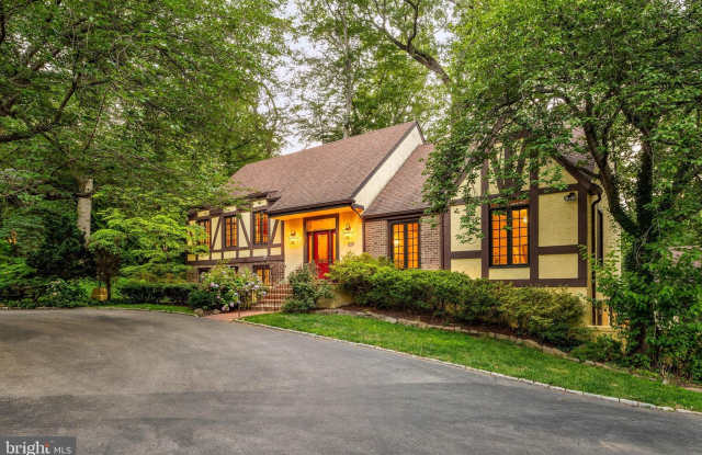 644 ROBINSON Lane Gallery 2