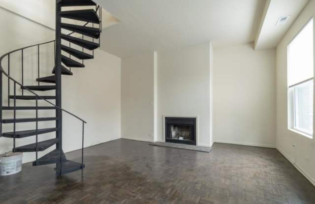 3751 North Halsted St. Gallery 3