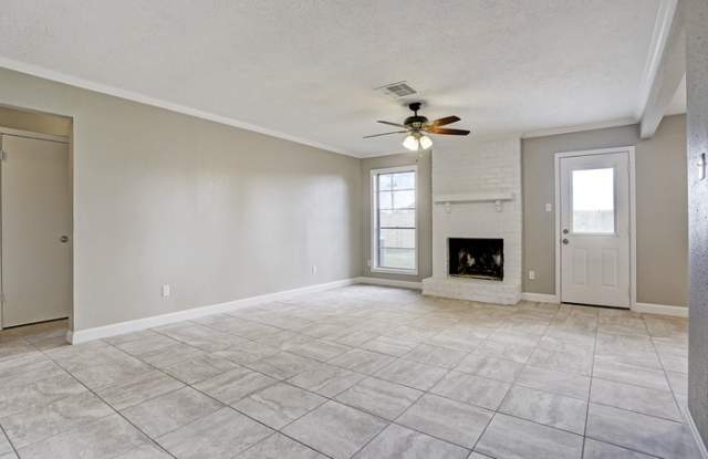 2314 Green Valley Drive Gallery 2