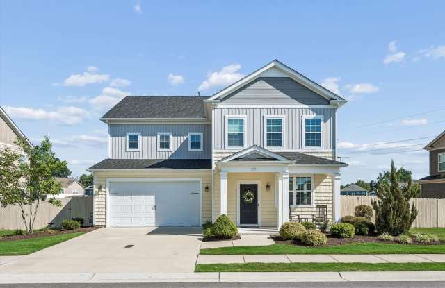Almost NEW 5 bedroom home in Hickory Manor! Available 9/1 Gallery 1