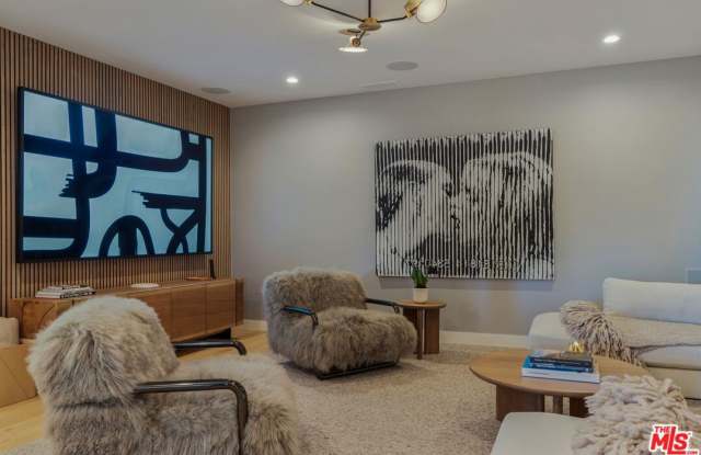 654 S Cumberland Dr Gallery 4
