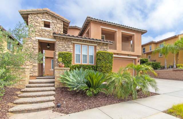 Beautiful Large Spacious Carlsbad Home with a Casita! - 708 Lazarette Way, Carlsbad, CA 92011