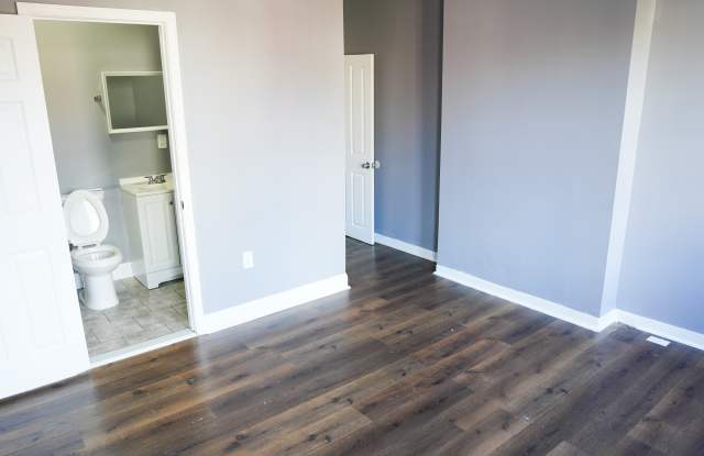 1628 Division St Gallery 3