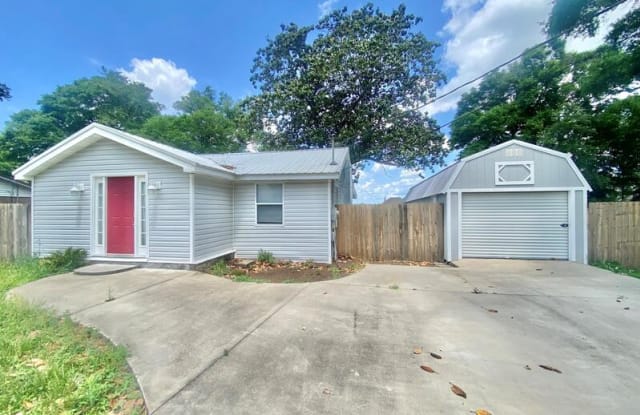 2319 Lewis St photos photos