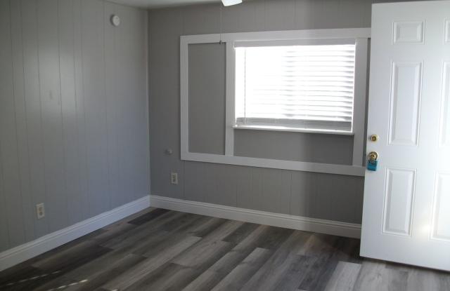 Studio centrally located in Sparks photos photos