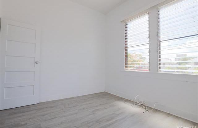 1519 Farrington Street Gallery 4