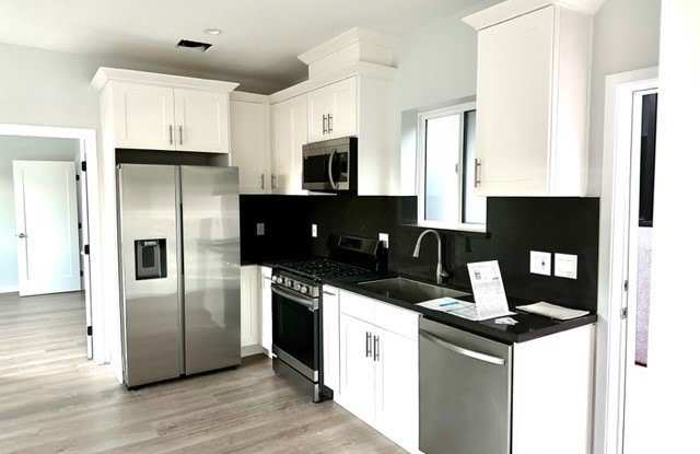 19421 Ventura Boulevard photos photos