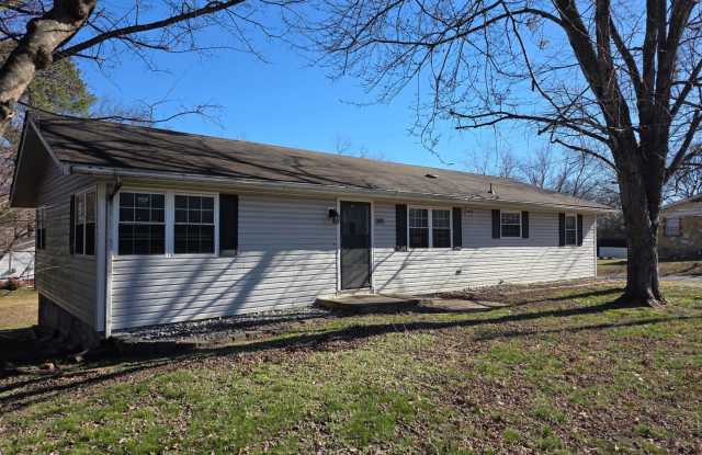 3 Bedroom home close to local amenities photos photos