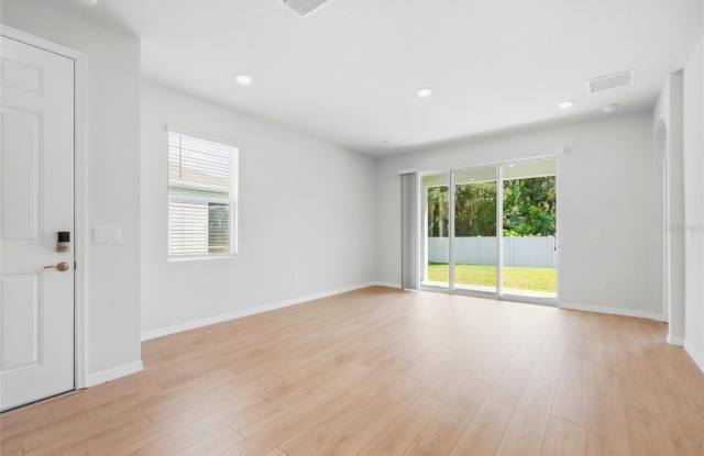 15808 8TH Place E Gallery 4