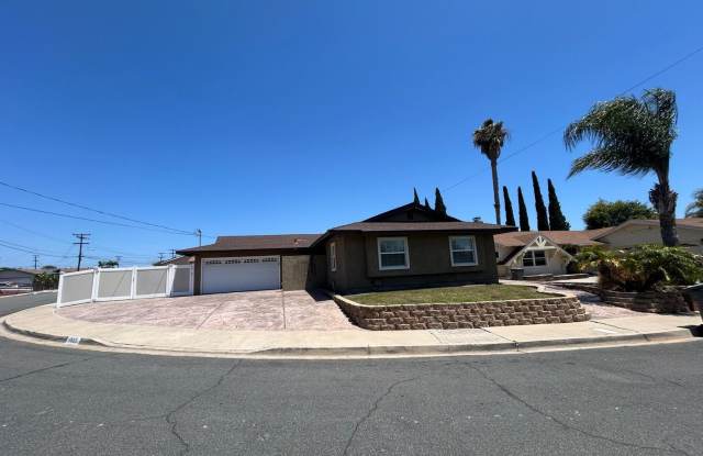 Beautiful and Spacious 3 Bedroom, 2 Bath Home! $3,800 Move In Ready! photos photos
