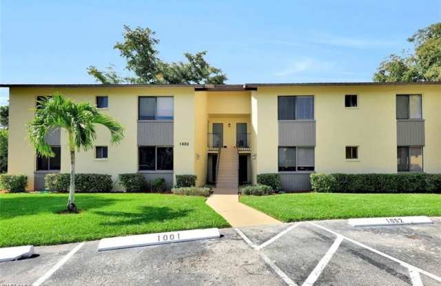 ** ANNUAL UNFURNISHED RENTAL ** - SPRINGWOOD - NEAR WINTERPARK AND EAST NAPLES MIDDLE SCHOOL***GREAT LOCATION*** photos photos