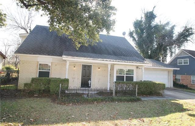 114 E Kenwood Drive - 114 East Kenwood Drive, Garland, TX 75041