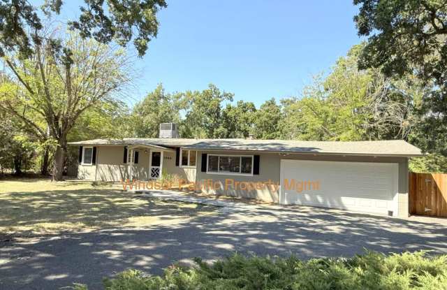 Sprawling Westside Walnut Creek Ranch Home With Large Flat Yard  Circular Driveway! photos photos