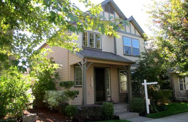 **$300 Off First Month's Rent** Lovely Three Bedroom Home with Office Located in the Edgewater Community in Tigard - 13516 Southwest Fischer Road, King City, OR 97224