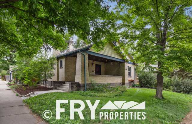 Classic Bungalow in Amazing Location photos photos