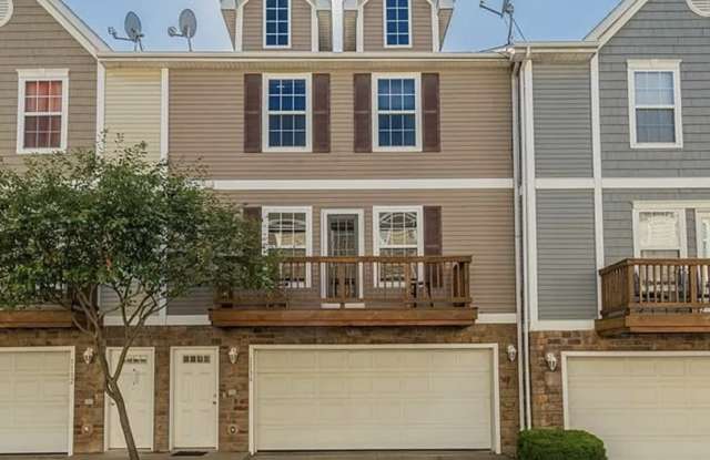 1136 Keystone Lane - 1136 Keystone Lane, Pleasant Hill, IA 50327