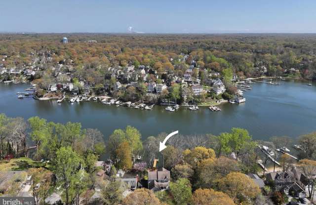 928 WATERVIEW Drive Gallery 1
