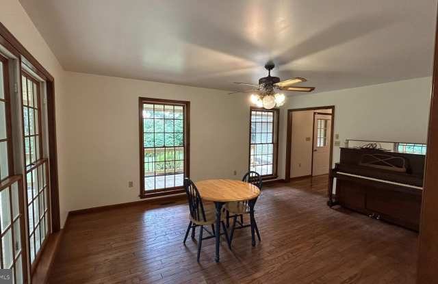 1039 ELWOOD Street photos photos