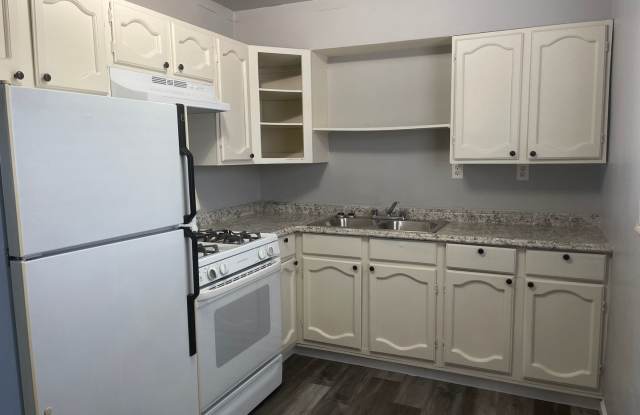 Well located 1 Bedroom near the Nugget Gallery 4