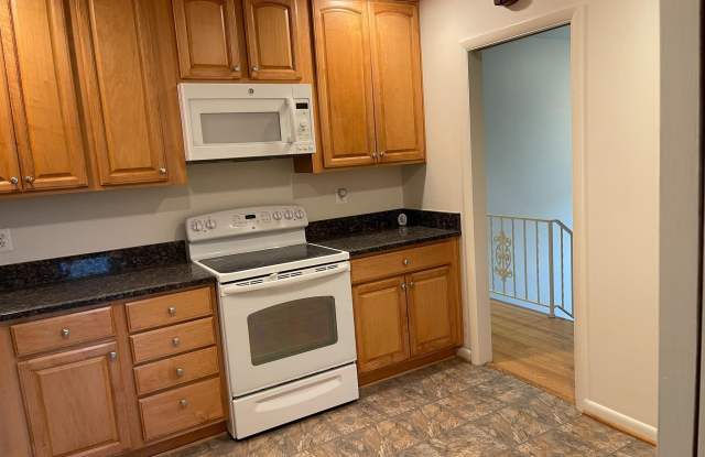 9108 PETROS COURT Gallery 4