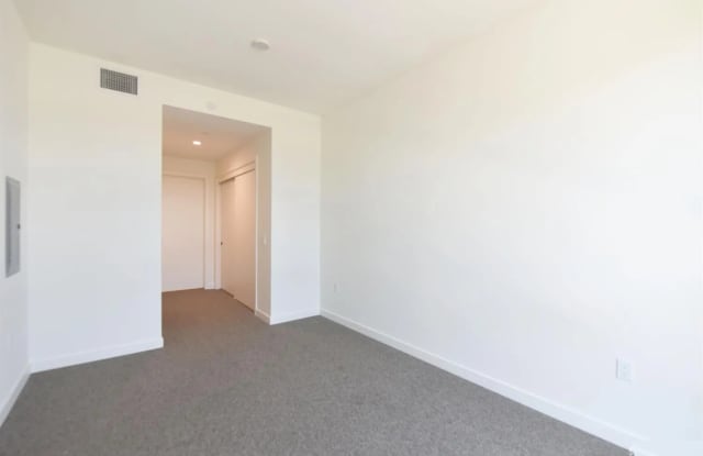 395 6th St Apt 305 Gallery 4