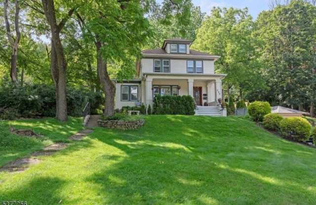 235 Prospect St photos photos