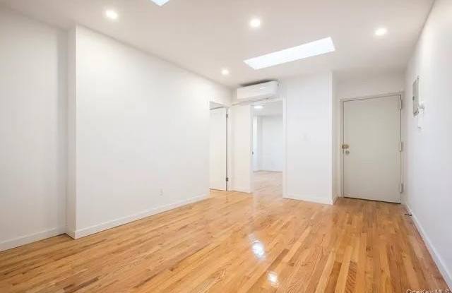 69 Avenue C photos photos