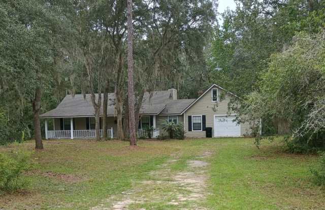 3/2 Rental on a Roomy 1 Acre Lot! photos photos