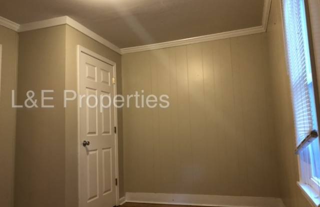 208 South Oriental Avenue Gallery 2