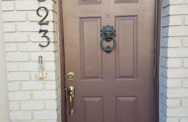 623 Mariposa St. Gallery 3
