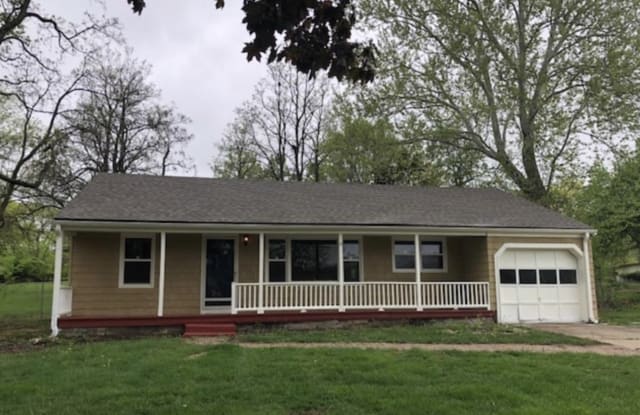 12426 Holmes Rd - 12426 Holmes Road, Kansas City, MO 64145
