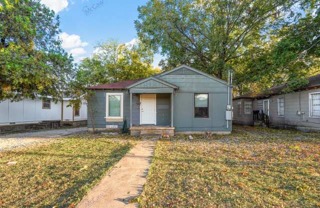 Great 1/1 Duplex in Dallas! - 2148 Stovall Drive, Dallas, TX 75216