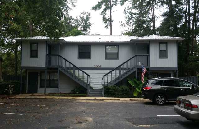 2006 Bradford Court unit: B photos photos