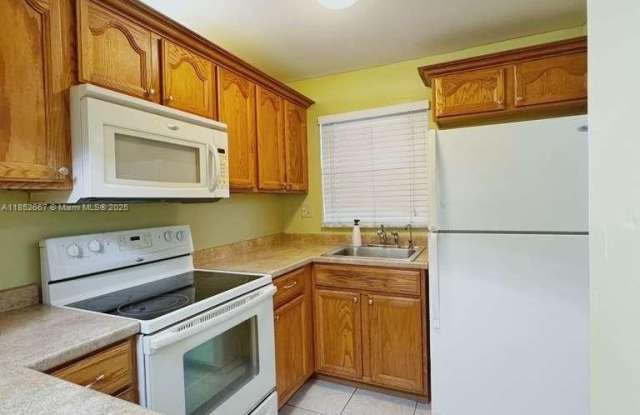 8325 Sunrise Lakes Blvd - 8325 Sunrise Lakes Boulevard, Sunrise, FL 33322 8325 Sunrise Lakes Blvd - 8325 Sunrise Lakes Boulevard, Sunrise, FL 33322