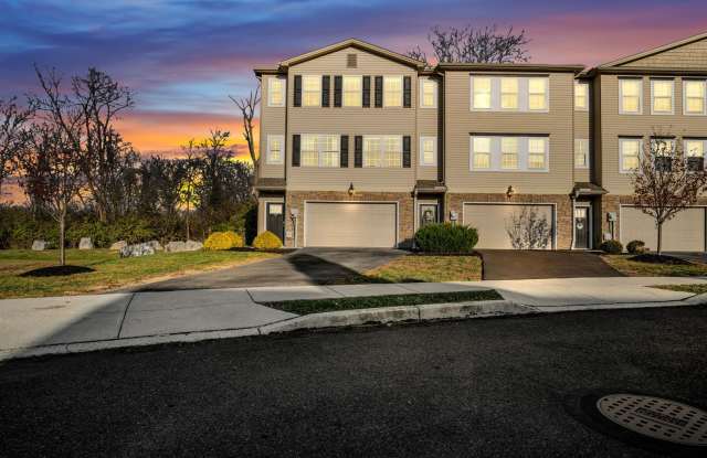 4 bedroom townhome fully furnished photos photos