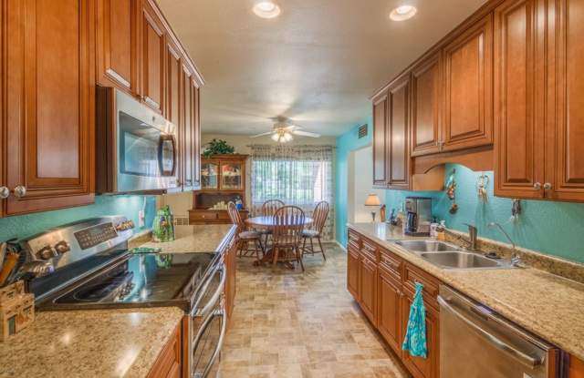 Welcome to this charming 2-bedroom, 2-bathroom home located in the vibrant 45+ Active Adult Resort community. Situated in the sought-after Leisure World community. Available May through November 2026! Gallery 4