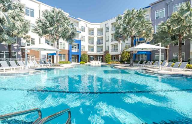 Solstice Signature Apartment Homes Gallery 3