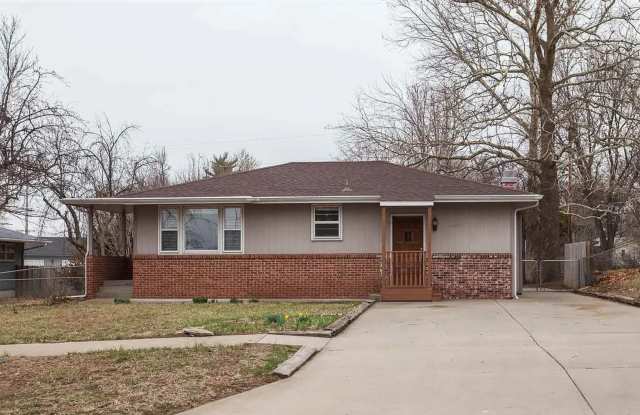 Fantastic 4 bedroom westside ranch! photos photos