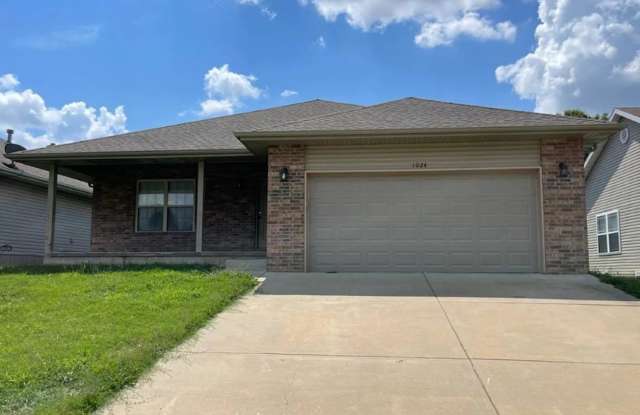 Spacious 3 Bedroom Home with 2-Car Garage photos photos Spacious 3 Bedroom Home with 2-Car Garage photos photos